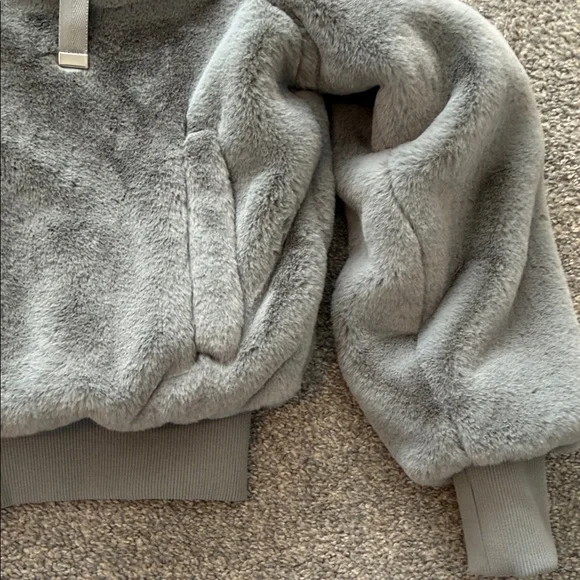 Carbon38 Light Gray Faux Fur Jacket - Picture 5 of 6